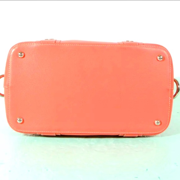 MCM Leather Tote Bag Authentic + Dust Bag🔥🔥🔥 - Picture 6 of 11